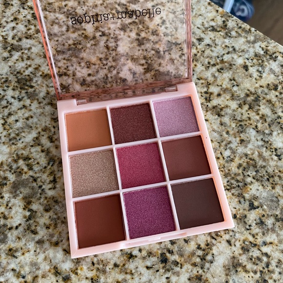 NWT Makeup Bundle💕💅 - Picture 9 of 11